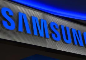 Samsung W2018 буклама телефонни тақдим этди, у савдоларга