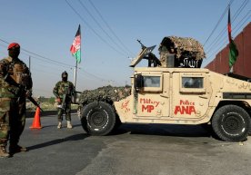 Фото: Reuters Афғонистон ҳукумати қўшинлари билан