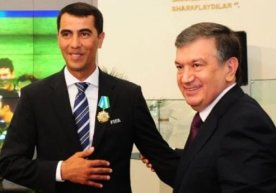 Ravshan Ermatov: Mundialdagi ilk oʻyin va hakamlikning butun millat kayfiyatiga taʼsiri haqida фото