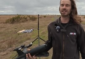 Dos entusiastas estadounidenses de los drones realizaron