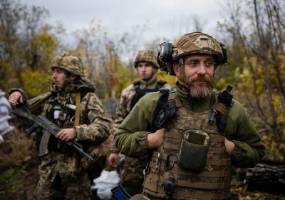 Ukrainadagi urushning 243-kuni: Mikolayivda suv uchun navbat, Donbass shimolidagi ukrain askarlari (foto) фото