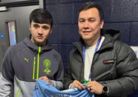 Қозоғистонлик журналист Олжас Байбосин Англияга сафар