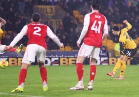 АПЛда чемпионлик пойгаси қизиб турган бир пайтда