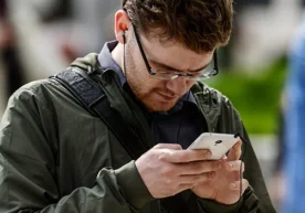 Смартфонлардан келадиган доимий хабарлар мияга салбий