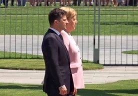 Ukraina prezidenti Vladimir Zelenskiy Germaniya kansleri