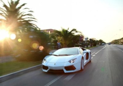 Lamborghini машинаси ўғирланган куниёқ ёниб кетди фото