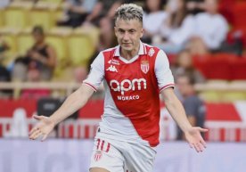 Футбол агенти Паулу Барбоза россиялик ярим ҳимоячи