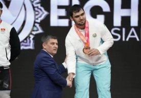 Og‘ir atletika. Akbar Jo‘rayev va Rigina Adashbayeva Parij Olimpiadasiga litsenziya qo‘lga kiritdi фото