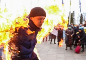 Фото: «kiev.informator.ua» Украина президенти офиси олдида