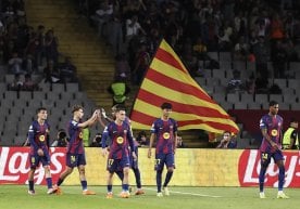 Барселона ҳимоячилари Алехандро Балде ва Жюль Кунде