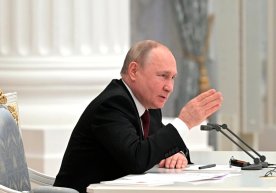 Putin Rossiya DXR va LXRni qayta tiklashda yordam berishini aytdi фото