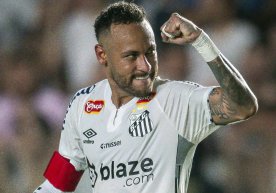 «Сантос» ҳужумчиси Неймар Бразилия чемпионатида урган