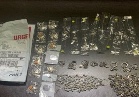 Kurerlik jo‘natmasi orqali yuborilgan 5,4 kilogramm zargarlik buyumlari fosh bo‘ldi фото