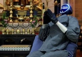 "Buddharoid" деб номланган одамсимон робот улкан