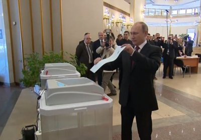 Владимир Путин сайловда кимга овоз берди? фото
