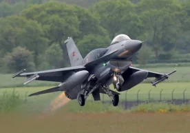 Туркия ҳарбий-ҳаво кучларининг F-16 қирувчиси мамлакат