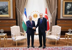 Mirziyoyev va Erdo‘g‘an o‘rtasida tor doiradagi uchrashuv bo‘lib o‘tdi фото