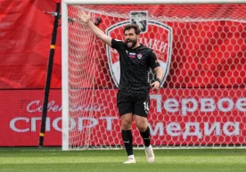 Rossiyalik himoyachi, hozirda Antalyaspor safida to'p