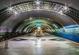 Эндиликда Тошкент метрополитини йўловчилари йўл давомида