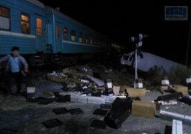 Элликқалъада поезд ва юк машинаси тўқнашиб кетди фото
