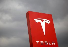 Tesla акциялари нархи 20 фоизга тушиб кетди фото