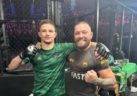 UFC тарихида икки вазн тоифасида чемпион бўлган