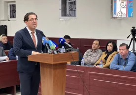 “Dok-1 Maks” sudida advokat: “Bolalar o‘limiga siropning aloqasi yo‘q, tergov ham buni isbotlay olmadi” фото