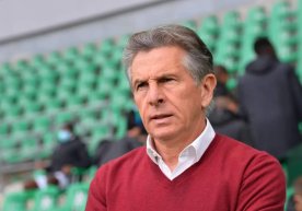 Франциянинг «Ницца» клуби расмий сайти орқали бош мураббий