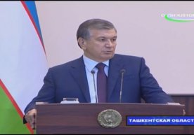 Mirziyoyev Toshkent viloyatidagi ikki tuman hokimini va yana bir qancha amaldorlarni ishdan oldi фото