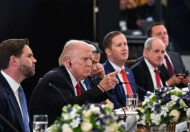 АҚШ президенти Дональд Трамп Truth Social ижтимоий