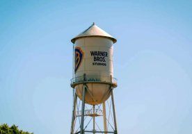 Warner Bros. Discovery (WBD) раҳбарияти стратегик қарор