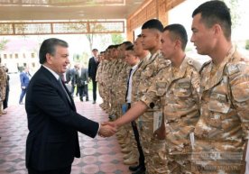 Shavkat Mirziyoyev Vatan himoyachilari kuni munosabati bilan bayram tabrigi yo‘lladi фото