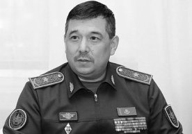 Бақит Қурманбаев. Қозоғистон мудофаа вазирининг