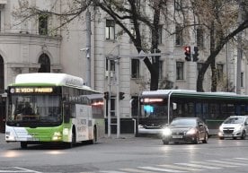 Toshkentda jamoat transportlariga naqd pul bilan toʻlov qilganlar jarimaga tortiladi фото