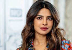 Bollivud yulduzi Priyanka Chopra ilk bor qizining surati bilan bo‘lishdi фото