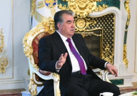 Май ойида Тожикистон президенти Эмомали Раҳмон сўроққа
