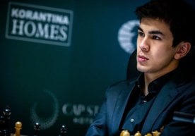 Foto: Niki Riga / FIDE Javohir Sindarovning murabbiyi