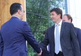Ўзбекистон инвестициялар, саноат ва савдо вазири Лазиз