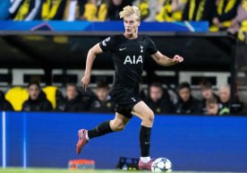 Тоттенҳэмнинг 19 ёшли швед ярим ҳимоячиси Лукас Бергвалль