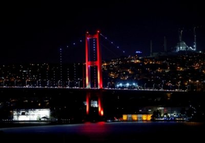 Turkiya hukumati tankerlar o‘tadigan Bosfor bo‘g‘ozini yopdi фото