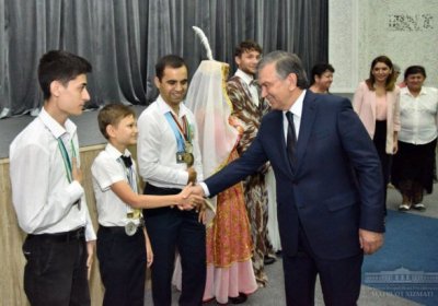 Shavkat Mirziyoyev: “O‘zbekistondagi har bir odam men uchun qadrli” (foto) фото