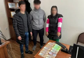 Samarqandda Davlat kadastr xodimi 12,5 mln so‘m pora bilan qo‘lga tushdi фото
