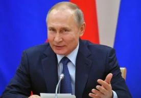 “Qo‘rqib ketdingizmi?”: Putin FXX yig‘ilishidagi texnik nosozlik haqida hazil qildi (video) фото