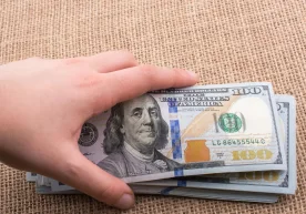 Фарғонада божхона пости раҳбари пора билан қўлга олинди.