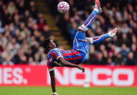 Кристал Пэлас марказий ҳимоячиси Марк Гейи фаолиятини