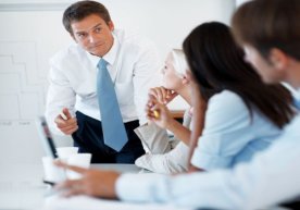 Катта фирмага раҳбар ёки бош директор бўлишни кўпчилик