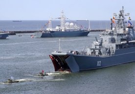 Россия кемалар ва самолётлар гуруҳини Қримда тўплаган. Ҳудудда нималар бўляпти? фото