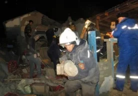 Чимкентда газ портлаши оқибатида икки қаватли уй қулаб