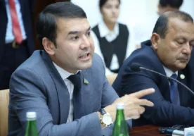 Фото: ЎзЛиДеП Аввалроқ бир гуруҳ депутатлар ҳайдовчиларга