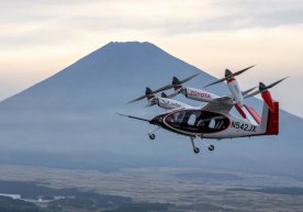 Yaponiyada Toyota'ning birinchi uchar taksisi namoyish etildi фото